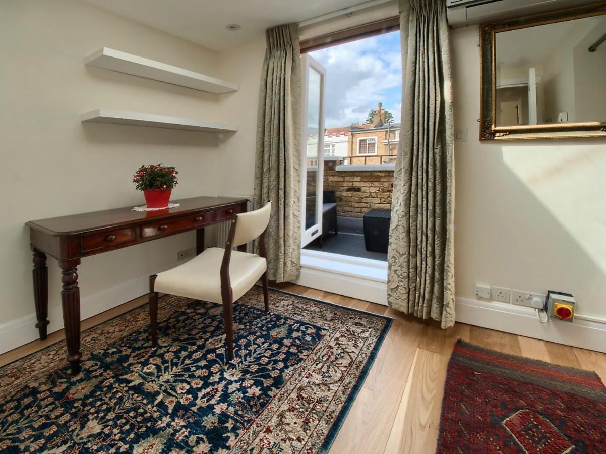 Serene Townhouse With Parking لندن المظهر الخارجي الصورة