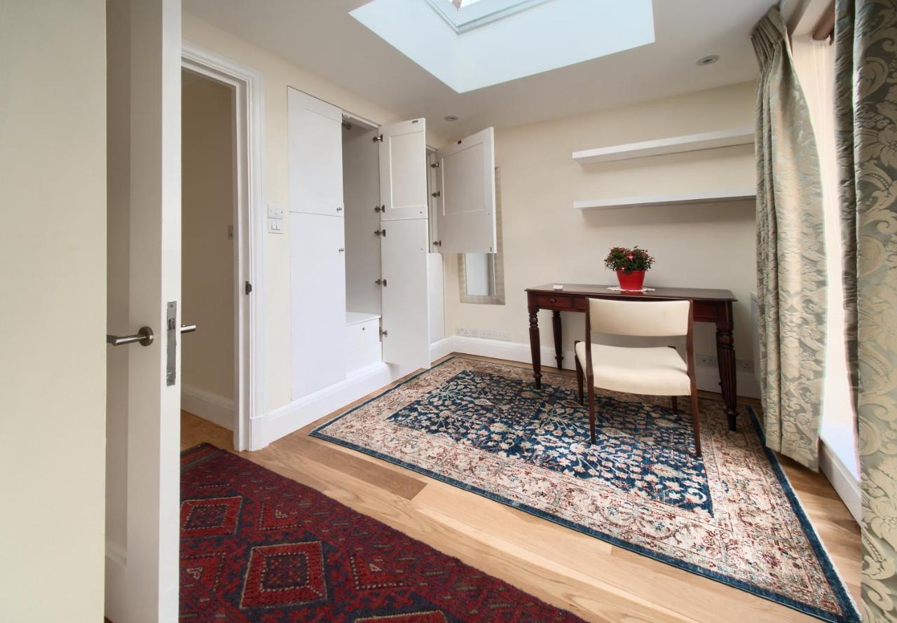 Serene Townhouse With Parking لندن المظهر الخارجي الصورة