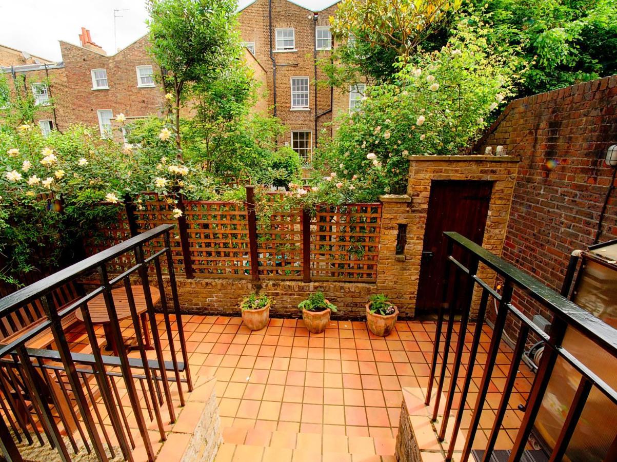 Serene Townhouse With Parking لندن المظهر الخارجي الصورة