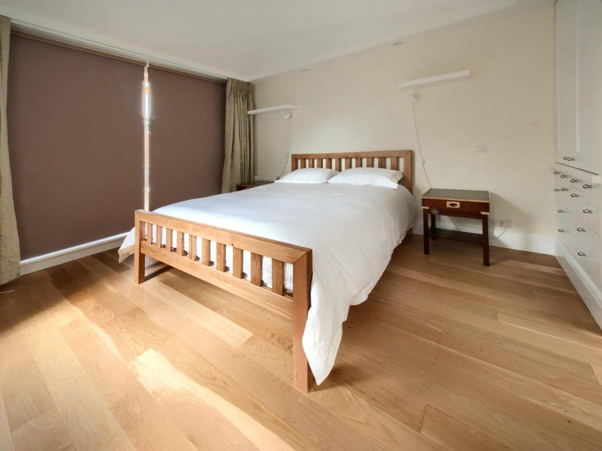 Serene Townhouse With Parking لندن المظهر الخارجي الصورة